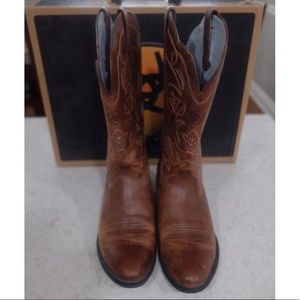 Ariat cowboy boots